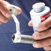 Hỗn Hợp Làm Kín Ren và Bảo Vệ Đường Ống Weld-On Sealants (USA)